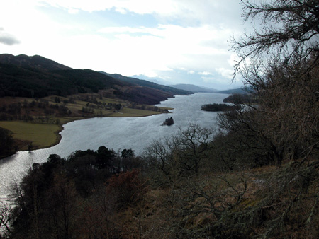 "Loch Tummel from Queen's View" is copyright � 2006 by James G. Mundie. All rights reserved.  Reproduction prohibited.